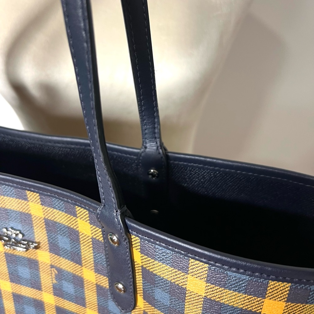 Coach Reversible City Tote  Gingham Print Navy  Yellow RARE Excellent Condition - Picture 6 of 13